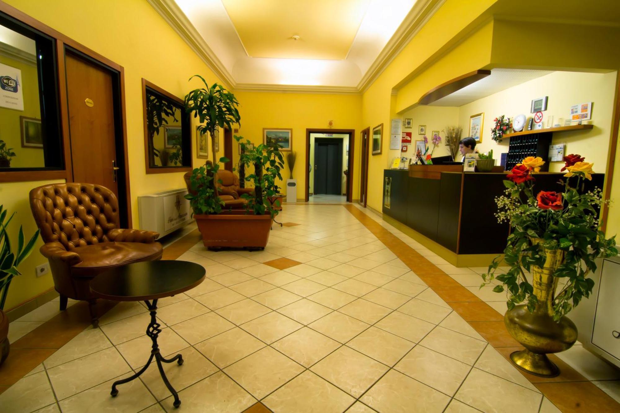 Hotel Degli Amici Artena Eksteriør billede